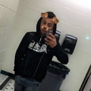 Meet your Posher, Santos